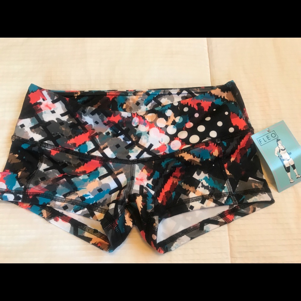 NWT FLEO SHORTS!🤩